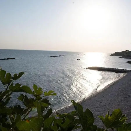 Beach Luxury Вилла Бишелье